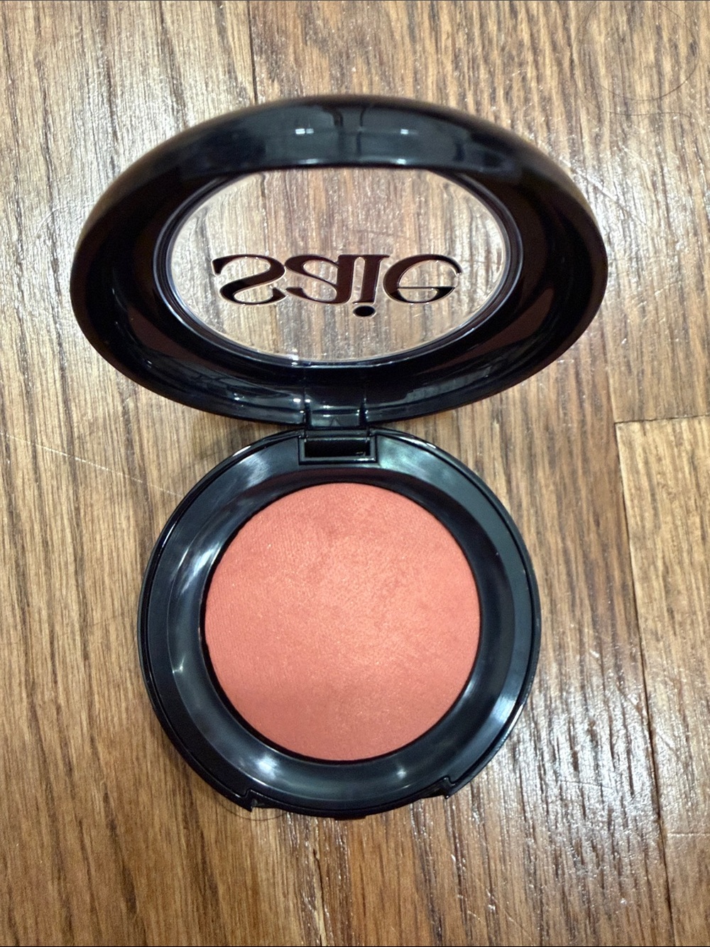 Saie Supersuede Radiant Powder Blush in Ciao- Full Size Brand new no box